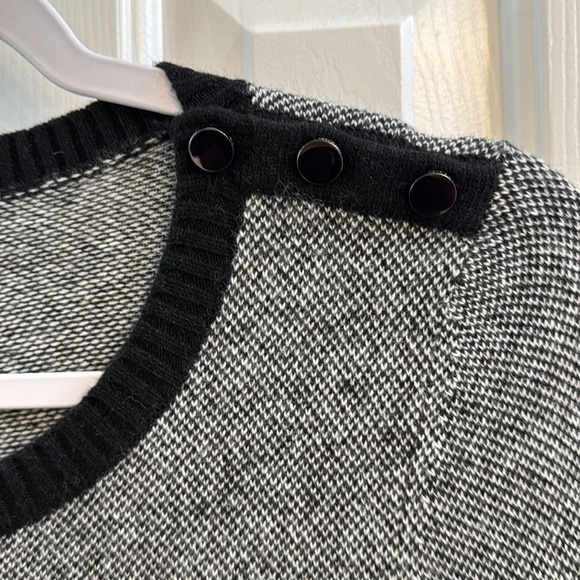 BANANA REPUBLIC WOOL BLEND W CASHMERE ITALIAN KNIT PULLOVER SWEATER sz XS - Picture 3 of 7